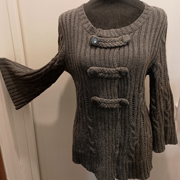 Heather B, Cable Knit Sweater. Size small - Picture 1 of 4